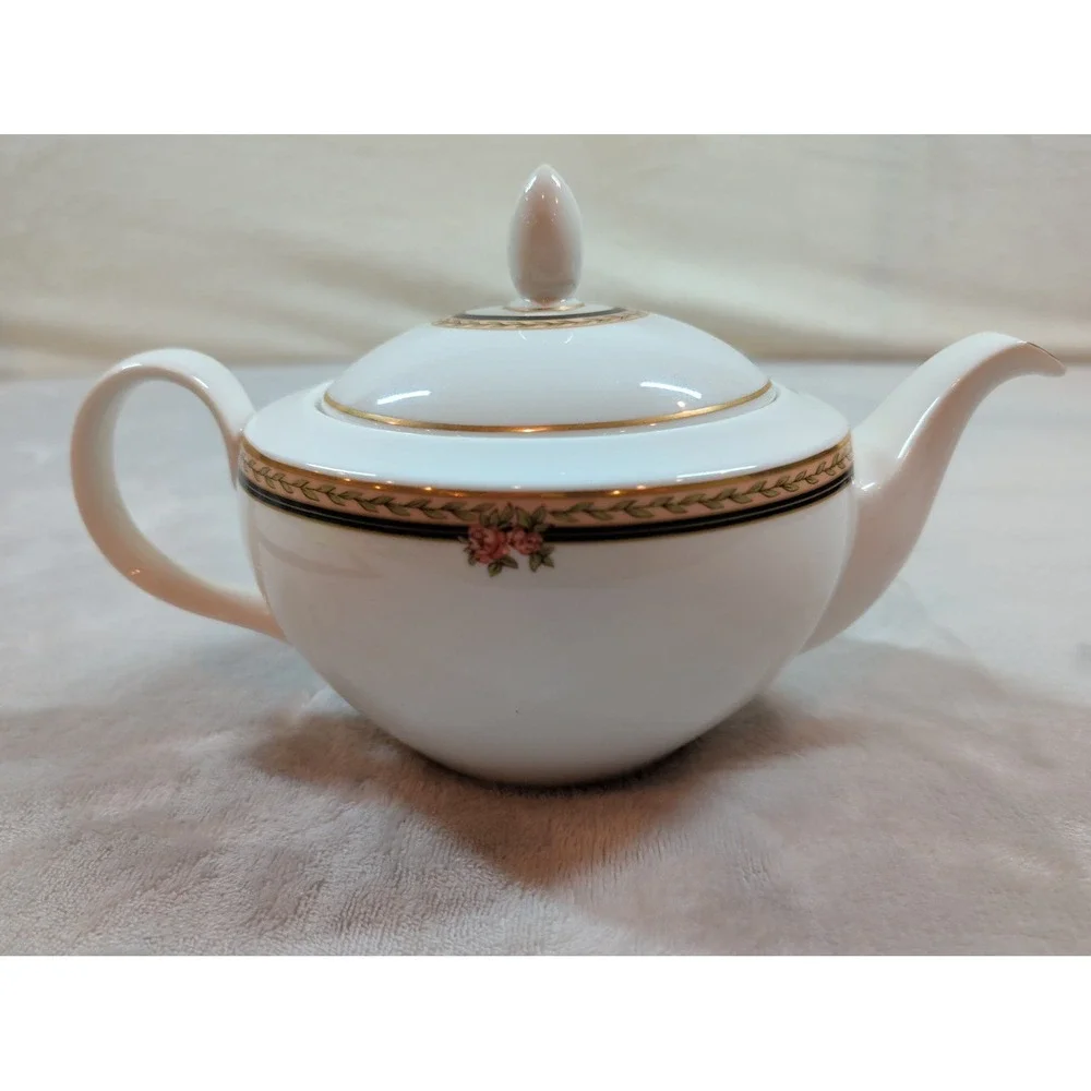 Royal Doulton‎ Lauren New Romance Collection Teapot Creamer and Bowl Set TC 1249
